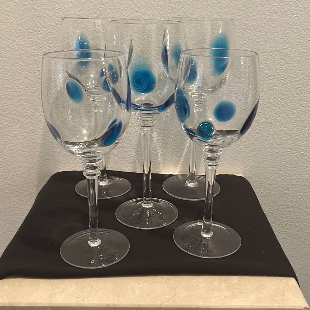 6 Stephen Kramer for Vietri Wine Glasses Italy Blue Swirl Dot (2) 8.5”& (4) 9.5”